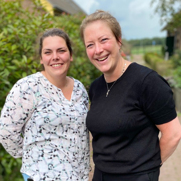 Foto van medewerker Fleur Kierkels - Van Wijk (links)