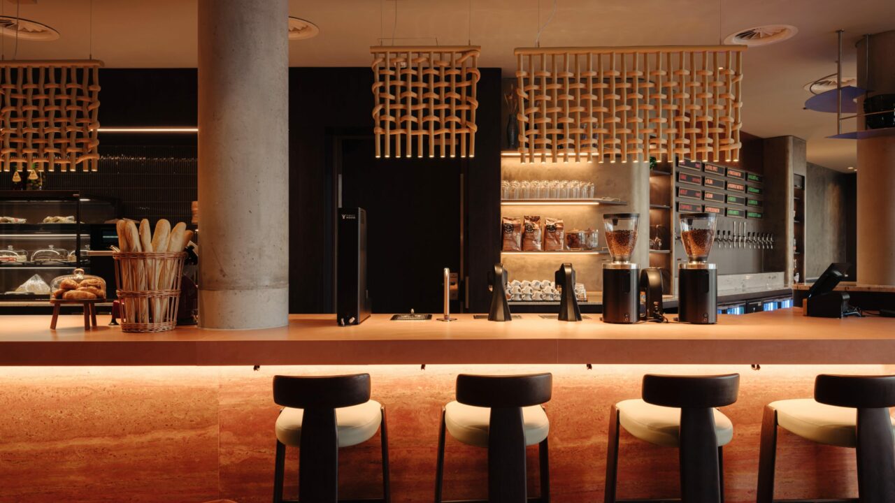 Bartender - DoubleTree by Hilton Amsterdam Centraal Station