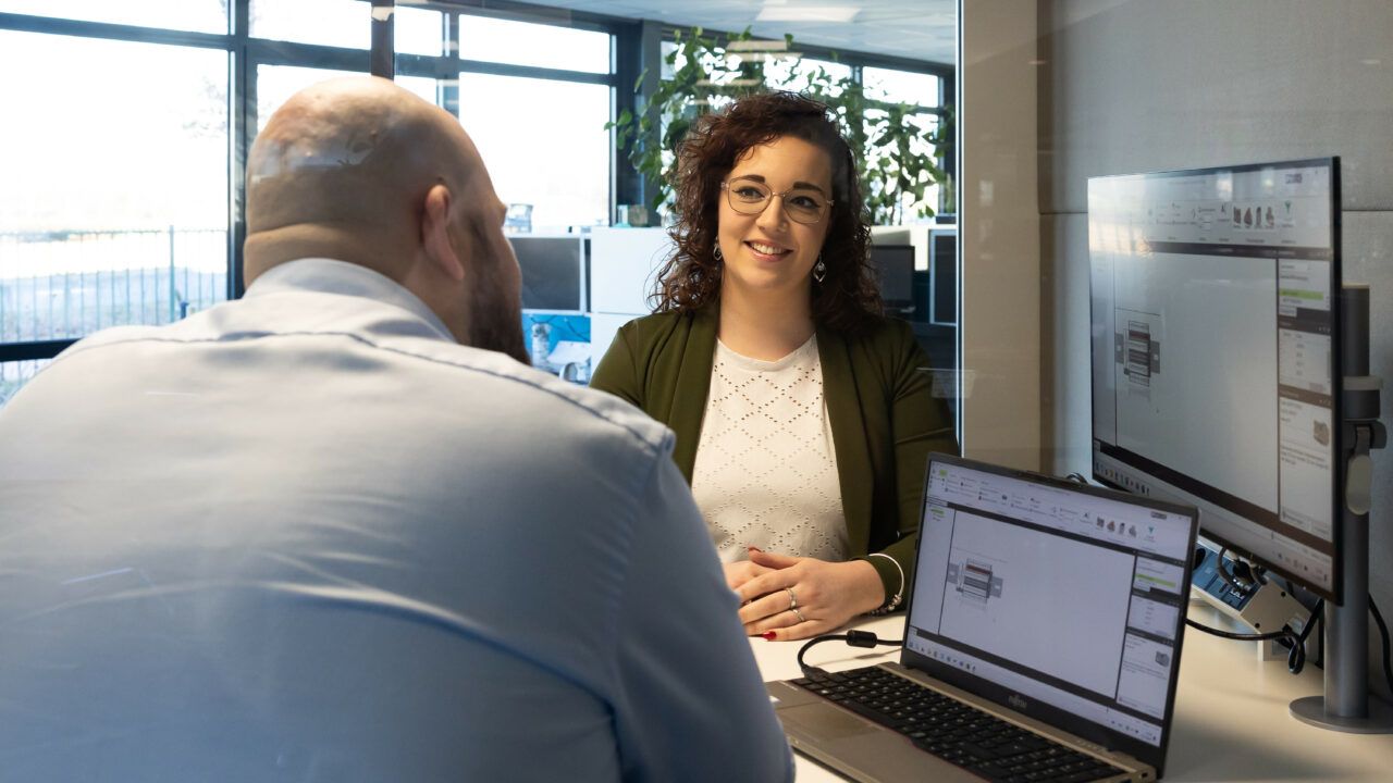 Business Controller - Phoenix Contact
