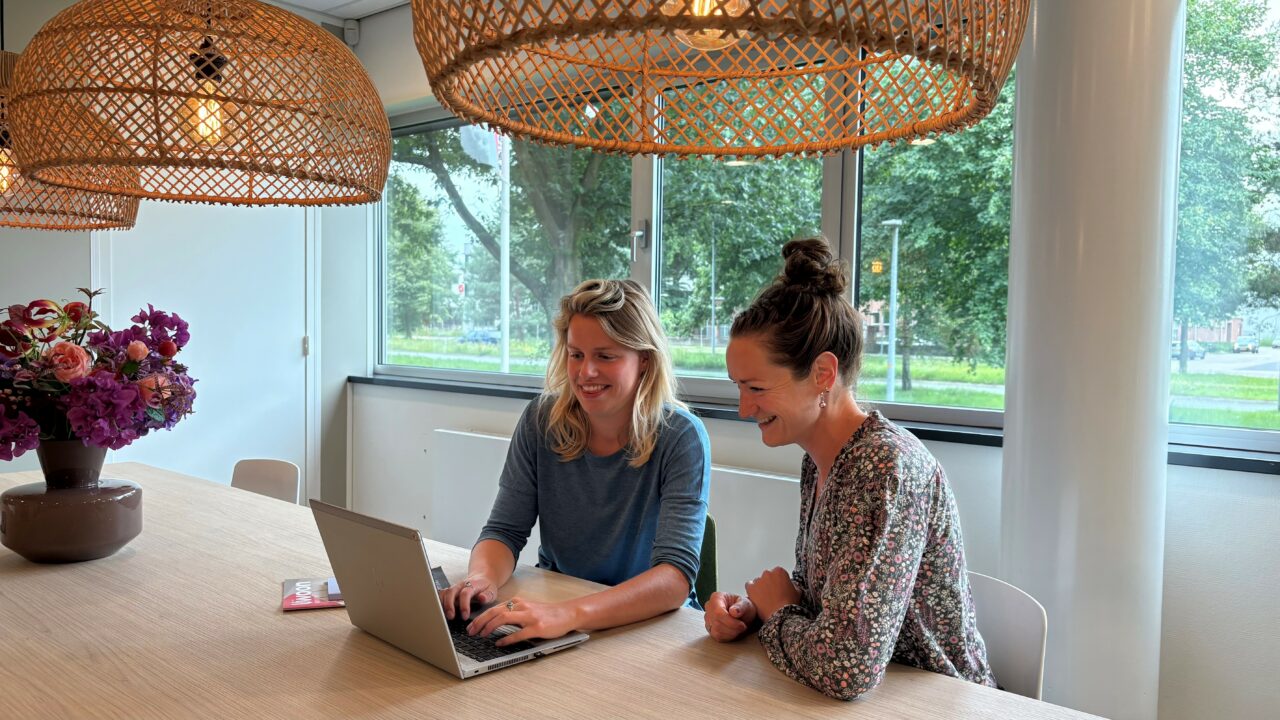 Directiesecretaresse - Uwoon