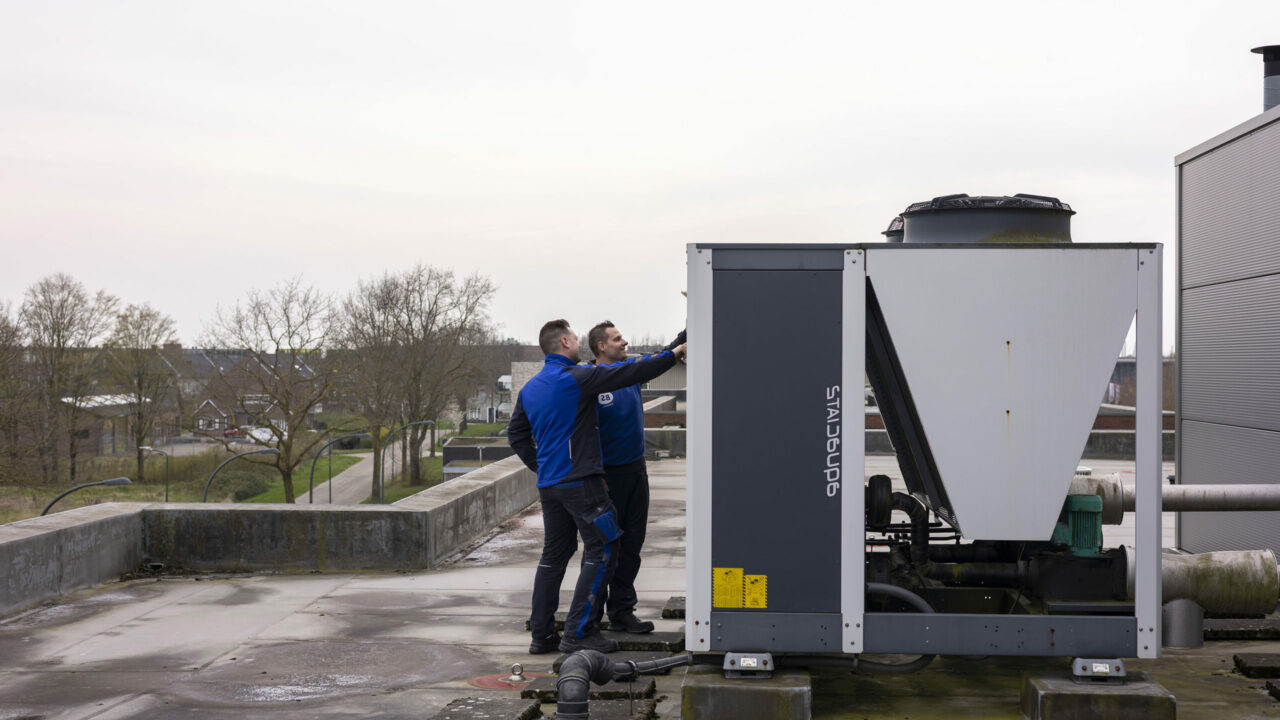 Service Technicus - Building Services Amersfoort B.V.