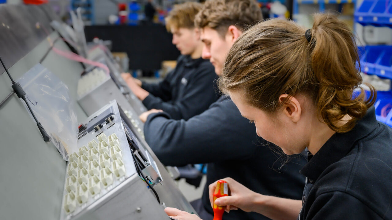 Entry-Level Technician (Career Switcher) - Blok System Supply